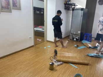 cach-thi-cong-san-vinyl-the-thao-chuyen-nghiep