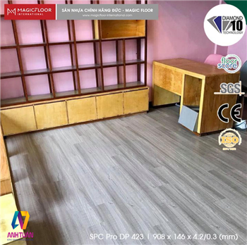 nen-dung-san-nhua-gia-go-cho-san-nha-khong