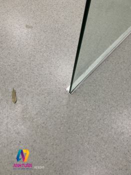 SÀN VINYL CUỘN THI CÔNG PHÒNG KHÁM TƯ